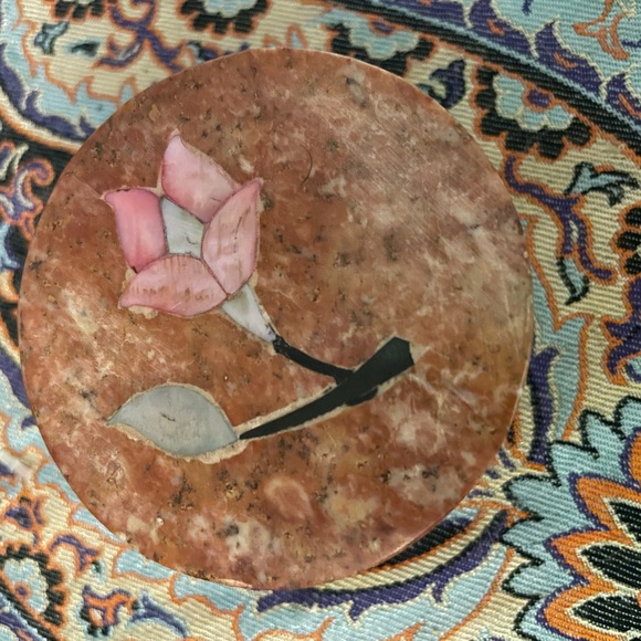 Vintage Pearl inlay and marble / stone jewel box - Picture 9 of 10